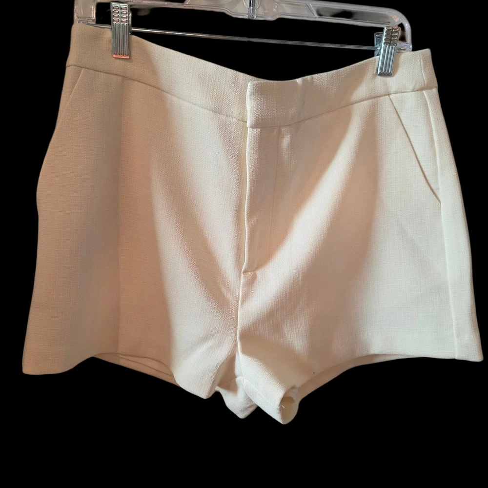 NWT Endless Rose Cream Vest with Gold Accents And Matching Shorts Set. Large. - Picture 4 of 13